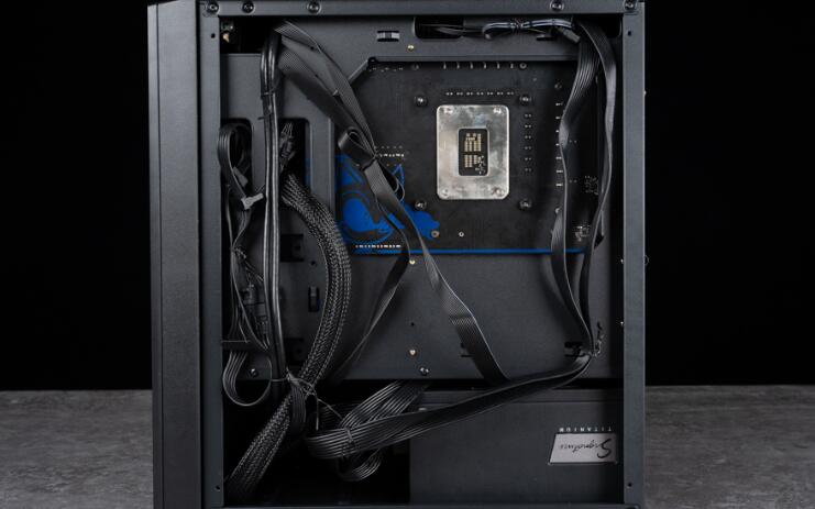 CORGAR美洲狮PURITY RGB迷你直立型机箱开箱评测 CORGAR美洲狮PURITY RGB迷你直立型机箱开箱评测