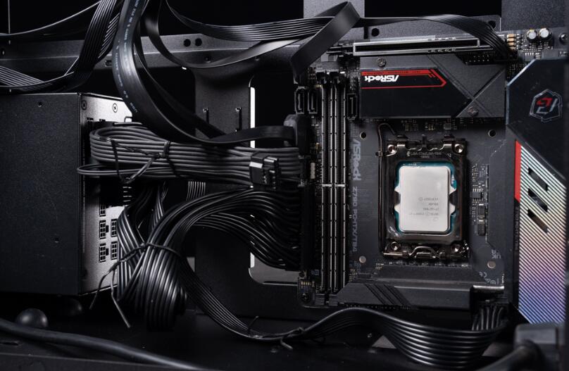 银欣SUGO 17机箱开箱评测 银欣SUGO 17机箱开箱评测