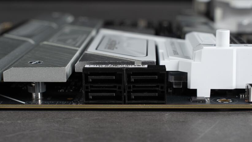 ASUS ROG STRIX Z790-A GAMING WIFI II主板开箱评测