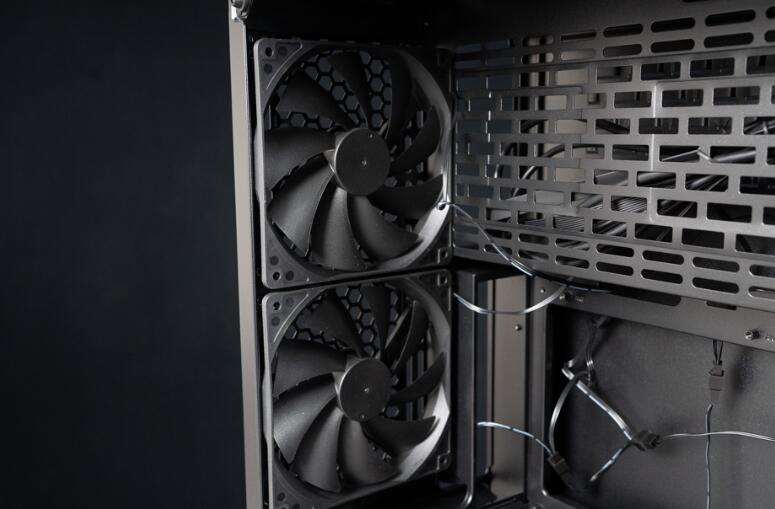 FSP全汉CUT610机箱开箱评测