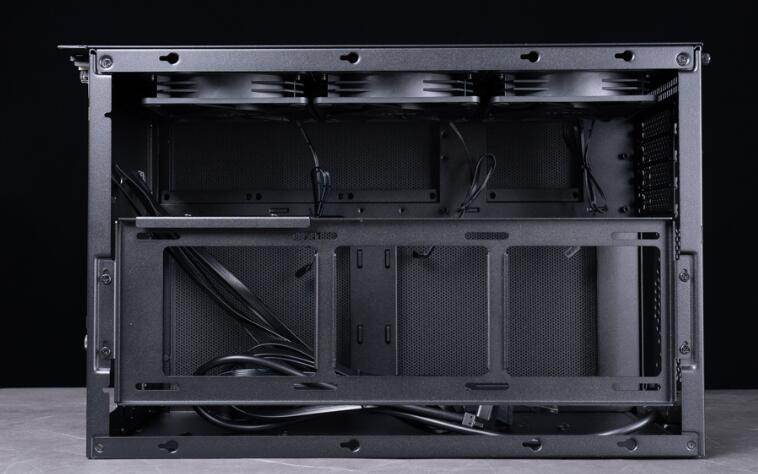 银欣SUGO 17机箱开箱评测 银欣SUGO 17机箱开箱评测