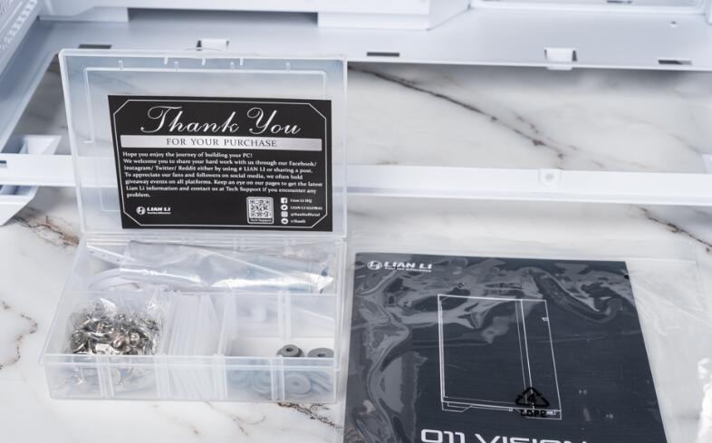 LIAN LI O11 VISION机箱开箱评测