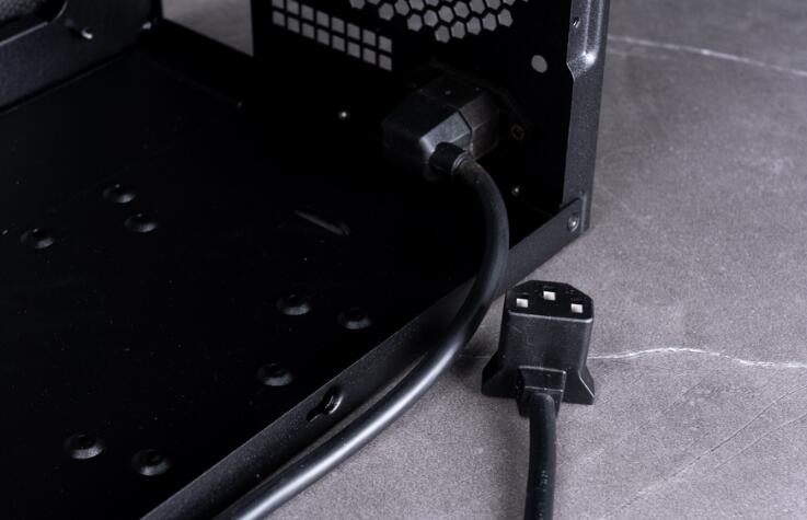 银欣SUGO 17机箱开箱评测 银欣SUGO 17机箱开箱评测