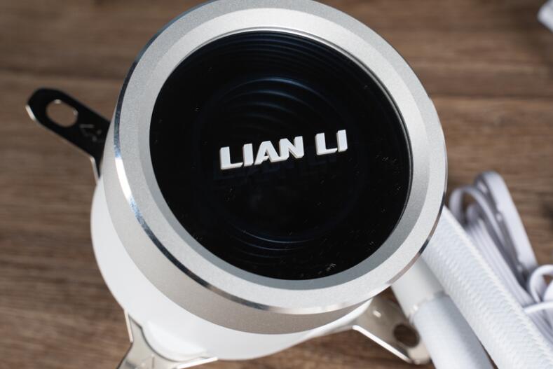 联力GALAHAD II TRINITY 360 White ARGB水冷开箱评测 联力GALAHAD II TRINITY 360 White ARGB水冷开箱评测