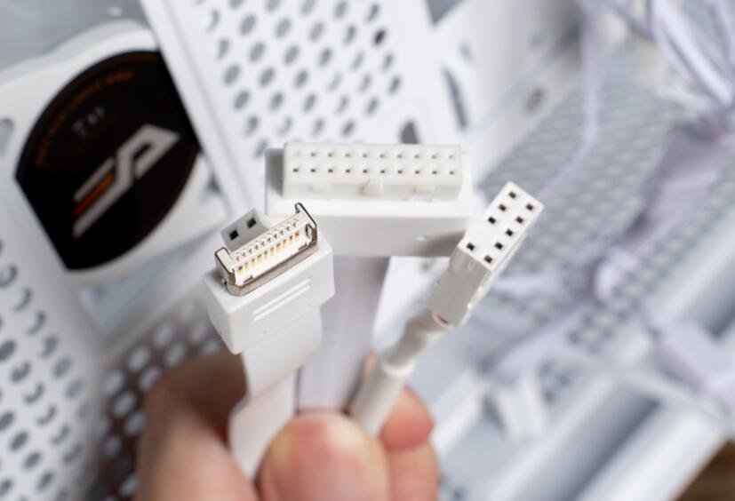 darkFlash镜之岛MOTI机箱开箱评测 darkFlash镜之岛MOTI机箱开箱评测