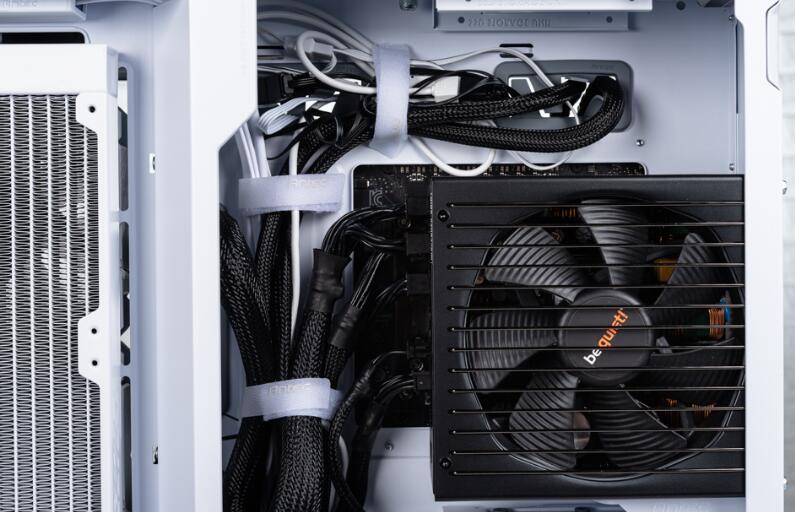 Antec C8 White机箱开箱评测 Antec C8 White机箱开箱评测