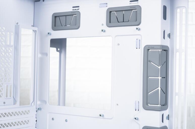 Antec C8 White机箱开箱评测 Antec C8 White机箱开箱评测