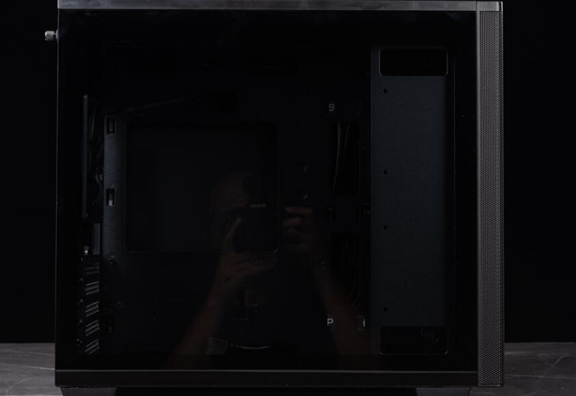 M-ATX小机箱FSP CST360(W)开箱评测 M-ATX小机箱FSP CST360(W)开箱评测