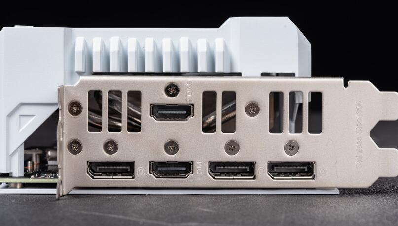 TUF GAMING Z790-BTF WIFI和RTX 4070 Ti SUPER BTF开箱评测