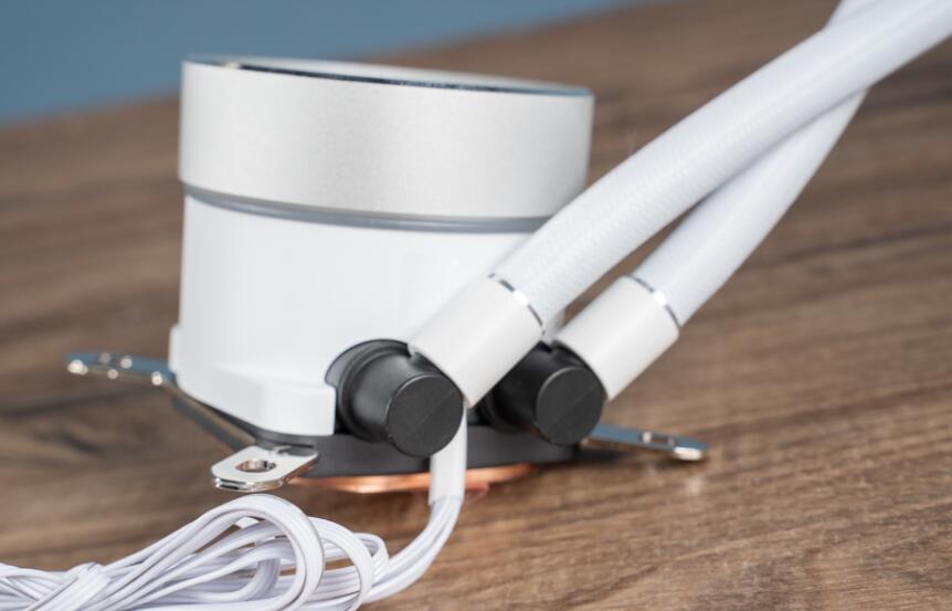 联力GALAHAD II TRINITY 360 White ARGB水冷开箱评测 联力GALAHAD II TRINITY 360 White ARGB水冷开箱评测