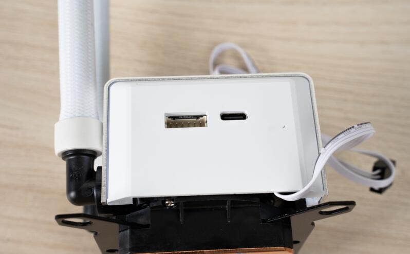 联力Galahad II LCD 360一体式水冷开箱评测 联力Galahad II LCD 360一体式水冷开箱评测