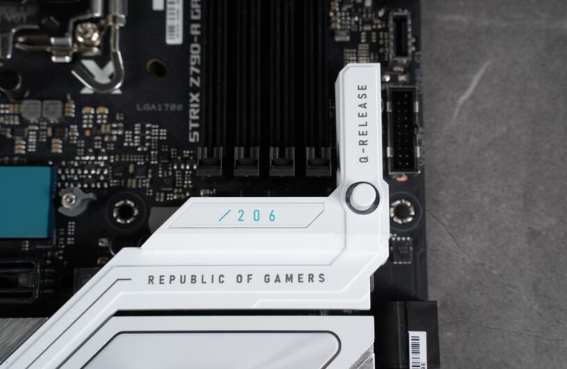 ASUS ROG STRIX Z790-A GAMING WIFI II主板开箱评测