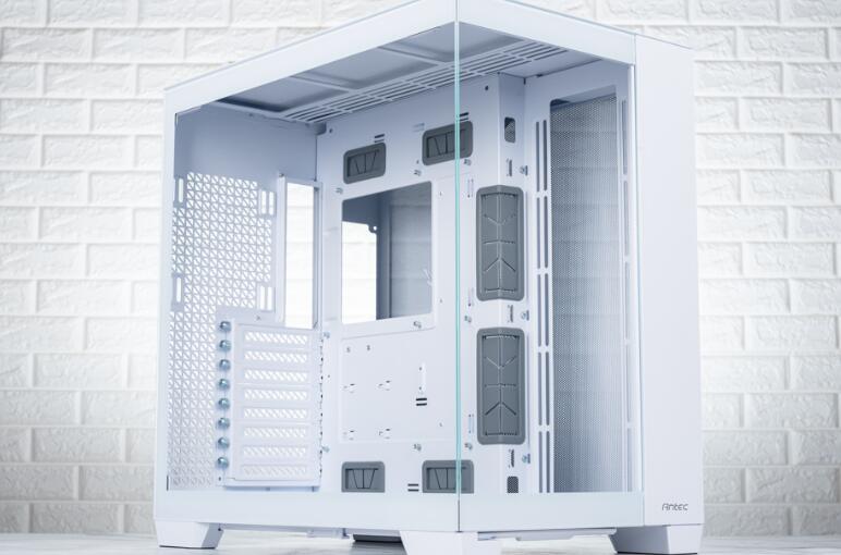 Antec C8 White机箱开箱评测 Antec C8 White机箱开箱评测