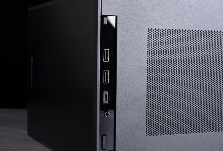 银欣SUGO 17机箱开箱评测 银欣SUGO 17机箱开箱评测