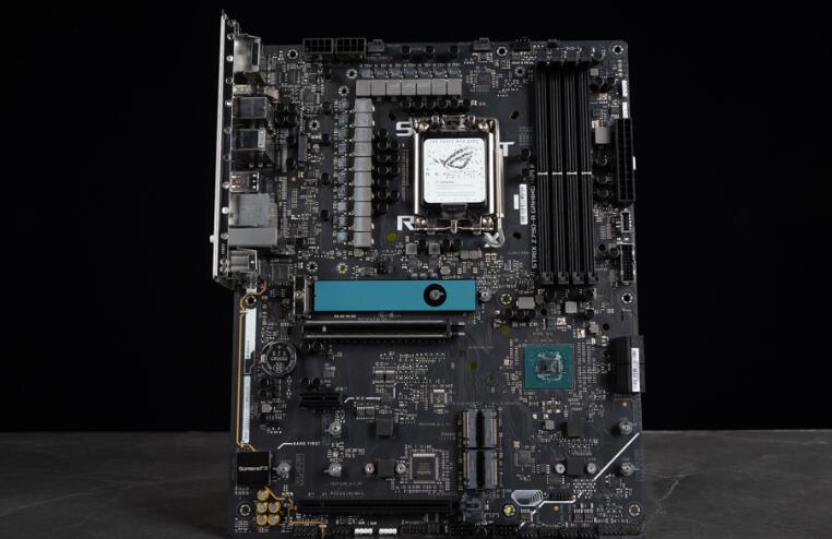 ASUS ROG STRIX Z790-A GAMING WIFI II主板开箱评测