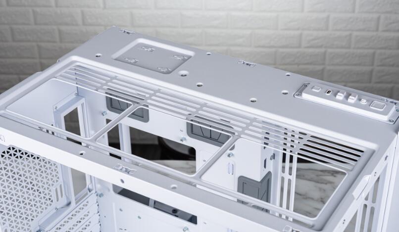 Antec C8 White机箱开箱评测 Antec C8 White机箱开箱评测