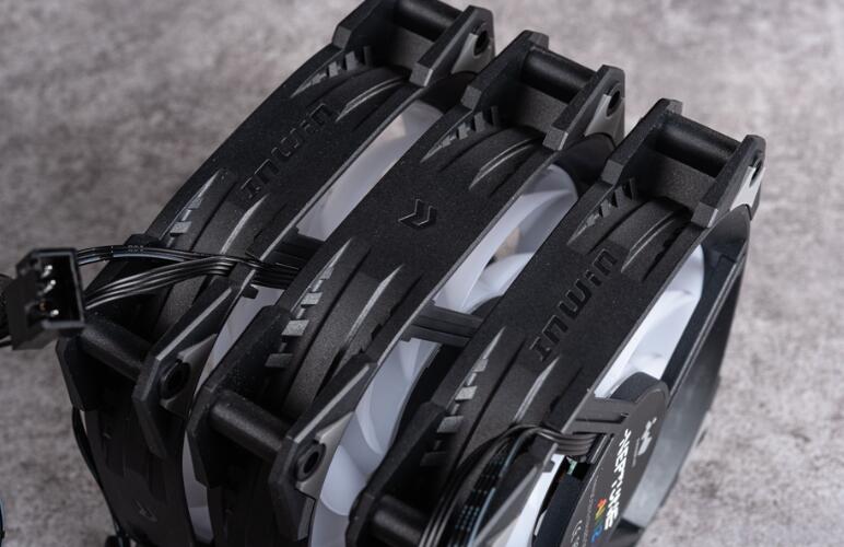 InWin MR36水冷散热器开箱评测 InWin MR36水冷散热器开箱评测