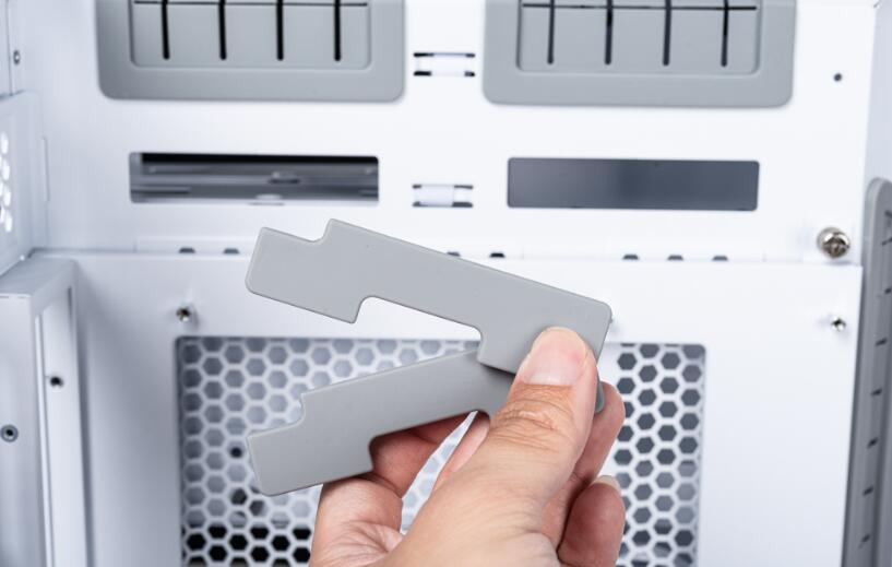 LIAN LI O11 VISION机箱开箱评测