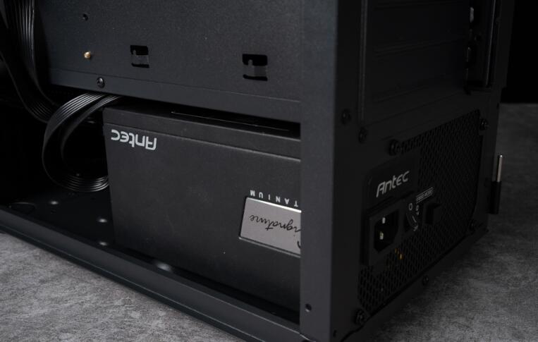 CORGAR美洲狮PURITY RGB迷你直立型机箱开箱评测 CORGAR美洲狮PURITY RGB迷你直立型机箱开箱评测