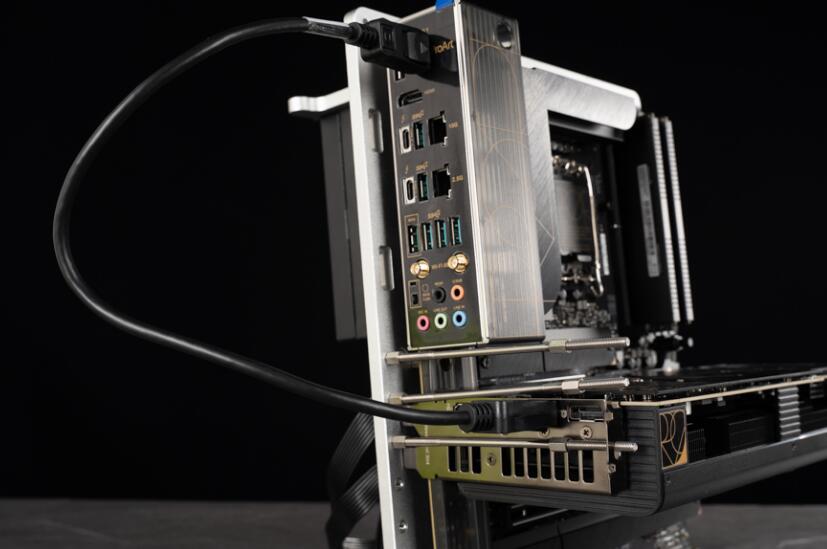 ASUS ProArt Z790-CREATOR WIFI主板开箱评测 ASUS ProArt Z790-CREATOR WIFI主板开箱评测